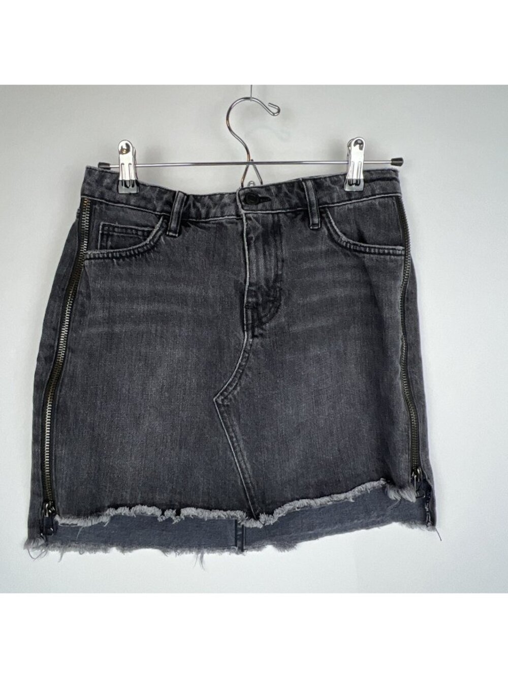 Sandrine Rose Gray Denim Side Zipper Skirt Size 25